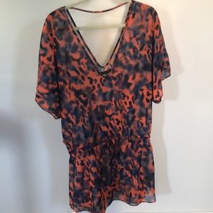 Vic Paula Hermanny Large cover up. New